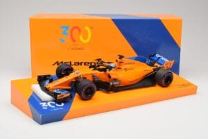 McLaren MCL33 #14 F. Alonso Canadian Grand Prix 300th Start 2018 Minichamps 1:18 533184014 Metal - imagem 6 de 6