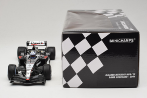 McLaren MP4/19 Mercedes D. Coulthard F1 2004 Minichamps 1:18 530041805 Metal - imagem 6 de 7