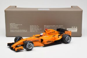 McLaren Mercedes MP4-20 G. Paffett F1 Test Car 2006 Minichamps 1:18 B66962342 Metal - imagem 6 de 6