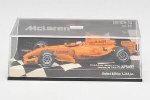 McLaren Mercedes MP4-20 G. Paffett Test Car 2006 Minichamps 1:43 530064395 Metal - imagem 5 de 5