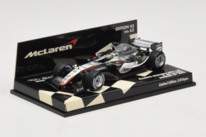 McLaren MP4-20 Mercedes P. de la Rosa F1 2005 Minichamps 1:43 530054315 Metal - imagem 2 de 5