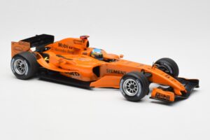 McLaren Mercedes MP4-20 P. de la Rosa F1 Test Car 2006 Minichamps 1:18 PEDRO001 Metal - imagem 4 de 6