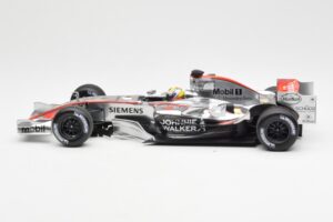 McLaren Mercedes MP4-21 #4 J.P. Montoya F1 2006 Minichamps 1:18 530061804 Metal - imagem 3 de 6