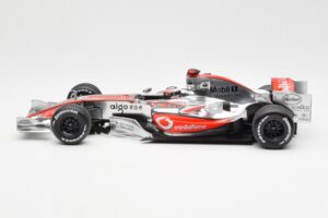 McLaren MP4-21 Mercedes #4 J-P. Montoya Showcar 2006 Minichamps 1:18 MONTOYA002 Metal - imagem 3 de 6