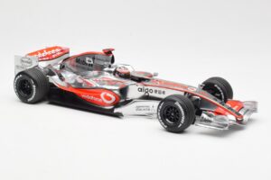 McLaren MP4-21 Mercedes #4 J-P. Montoya Showcar 2006 Minichamps 1:18 MONTOYA002 Metal - imagem 4 de 6