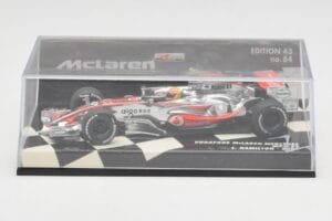 McLaren Mercedes MP4-22 #2 L. Hamilton Race Car 2007 Minichamps 1:43 530074302 Metal - imagem 5 de 5