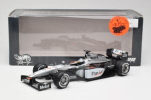 McLaren MP4-15 #2 D. Coulthard F1 2000 Hot Wheels 1:18 26740 Metal - imagem 6 de 6