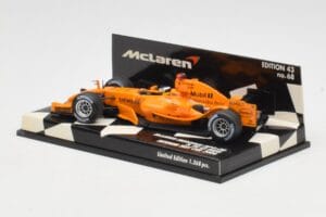McLaren MP4/20 P. de la Rosa 2006 Minichamps 1:43 530064394 Metal - imagem 3 de 5