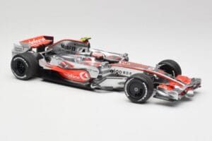 McLaren MP4-22 #2 L. Hamilton Canadian GP Winner 2007 Minichamps 1:18 530071822 Metal - imagem 4 de 6