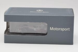 McLaren MP4-23 #23 H. Kovalainen F1 2008 Minichamps 1:43 B66962423 Metal - imagem 4 de 4