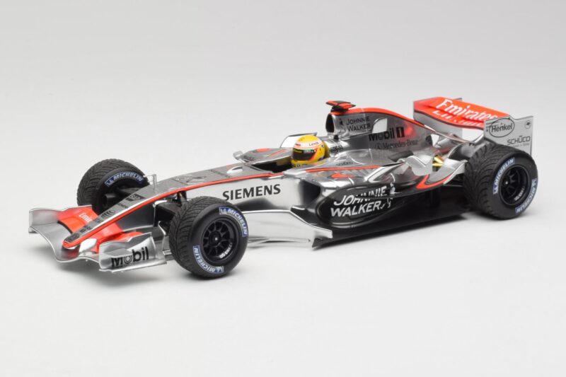 McLaren MP4-25 Mercedes #2 L. Hamilton Showcar 2010 Minichamps 1:18 110100006-R1 Metal