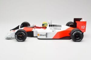 McLaren Honda MP4/4 Marlboro #12 A. Senna F1 World Champion 1988 Minichamps 1:12 540881212 Metal - imagem 3 de 6