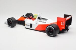 McLaren Honda MP4/4 Marlboro #12 A. Senna F1 World Champion 1988 Minichamps 1:12 540881212 Metal - imagem 5 de 6
