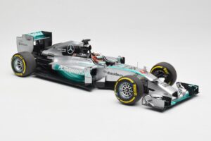 Mercedes AMG Petronas W05 #44 L. Hamilton F1 World Champion 2014 Minichamps 1:18 186140044 Metal - imagem 4 de 7