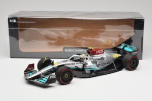 Mercedes AMG W13 E Performance Petronas #44 L. Hamilton Spanish GP 2022 Minichamps 1:18 110220044 Metal - imagem 7 de 7