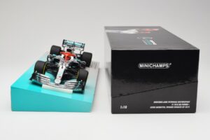 Mercedes AMG Petronas W10 EQ Power+ #44 L. Hamilton Monaco GP Winner 2019 Minichamps 1:18 113906644 Resina - imagem 6 de 7