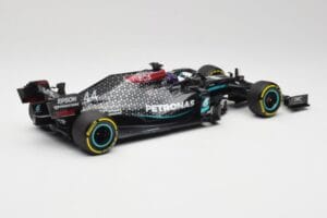 Mercedes AMG W11 Petronas #44 L. Hamilton Styrian GP Winner 2020 Minichamps 1:18 110200244 Resina - imagem 2 de 7