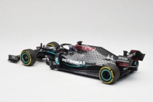 Mercedes AMG W11 Petronas #44 L. Hamilton Styrian GP Winner 2020 Minichamps 1:18 110200244 Resina - imagem 5 de 7
