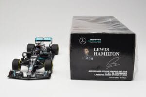 Mercedes AMG W11 Petronas #44 L. Hamilton Styrian GP Winner 2020 Minichamps 1:18 110200244 Resina - imagem 6 de 7