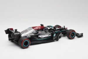 Mercedes AMG W12 Petronas #44 L. Hamilton Spanish GP 100th Pole 2021 Minichamps 1:18 110210444 Resina - imagem 2 de 7