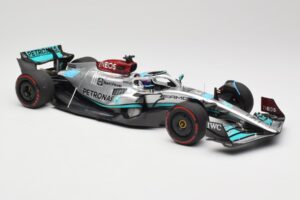 Mercedes AMG W13 E Performance Petronas #63 G. Russell Brazilian GP 1st Win 2022 Minichamps 1:18 110222163 Resina - imagem 4 de 7