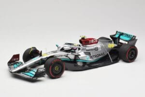 Mercedes AMG W13 E Performance Petronas #44 L. Hamilton Brazilian GP 2022 Minichamps 1:18 110222144 Resina