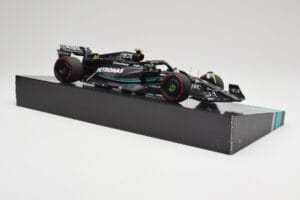 Mercedes AMG W14 E Performance Petronas #44 L. Hamilton Australian GP 2023 Minichamps 1:18 113230144 Resina - imagem 5 de 7