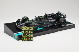 Mercedes AMG W14 E Performance Petronas #63 G. Russell Bahrain GP 2023 Minichamps 1:18 113230163 Resina - imagem 2 de 7