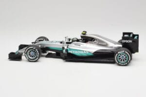 Mercedes AMG W07 #6 N. Rosberg Australia GP Winner 2016 Minichamps 1:18 110160006 Metal - imagem 3 de 7
