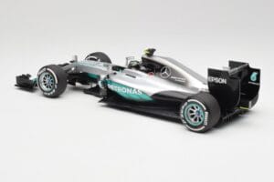 Mercedes AMG W07 #6 N. Rosberg Australia GP Winner 2016 Minichamps 1:18 110160006 Metal - imagem 5 de 7