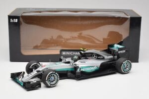 Mercedes AMG W07 #6 N. Rosberg Australia GP Winner 2016 Minichamps 1:18 110160006 Metal - imagem 6 de 7