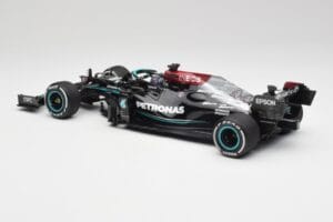 Mercedes AMG W12 #44 L. Hamilton Bahrain GP 2021 Minichamps 1:18 110210144 Metal - imagem 5 de 7