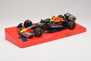 Red Bull Racing RB18 #1 M. Verstappen Oracle Winner Dutch GP 2022 Minichamps 1:18 113223501 Metal - imagem 2 de 7