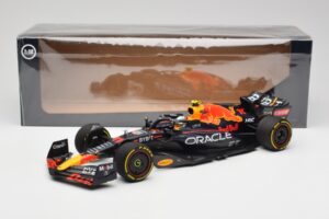 Oracle Red Bull Racing RB18 #11 S. Perez Saudi Arabian GP 2022 Minichamps 1:18 110220011 Metal - imagem 7 de 7