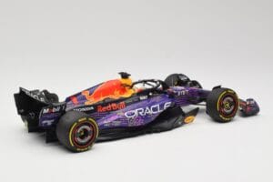 Oracle Red Bull Racing RB19 #33 M. Verstappen Las Vegas GP Winner 2023 Minichamps 1:18 110232201 Resina - imagem 2 de 7