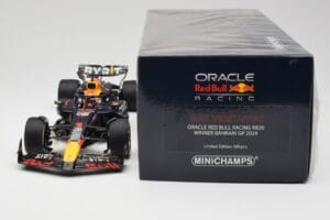 Oracle Red Bull Racing RB20 #1 M. Verstappen Winner Bahrain GP 2024 Minichamps 1:18 110240101 Metal - imagem 6 de 7