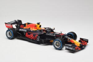 Red Bull Racing Honda RB16B #33 M. Verstappen Belgian GP Winner 2021 Minichamps 1:18 110211333 Resina - imagem 4 de 7