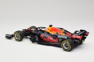 Red Bull Racing Honda RB16B #33 M. Verstappen Mexican GP Winner 2021 Minichamps 1:18 110211933 Resina - imagem 5 de 6