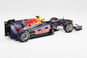 Red Bull RB6 #7 M. Webber Red Bull Racing Showcar 2010 Minichamps 1:18 150100076-R1 Metal - imagem 2 de 6