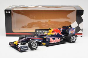 Red Bull RB6 #7 M. Webber Red Bull Racing Showcar 2010 Minichamps 1:18 150100076-R1 Metal - imagem 6 de 6