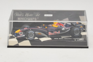 Red Bull Racing RB1 V. Liuzzi Test Driver F1 2005 Minichamps 1:43 400050115 Metal - imagem 5 de 5