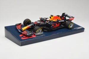 Red Bull Racing Honda RB16B #33 M. Verstappen Emilia Romagna GP 2021 Case Edition Minichamps 1:18 113210133 Resina - imagem 2 de 7