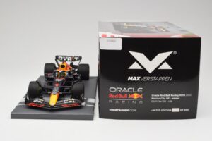 Oracle Red Bull Racing RB18 #33 M. Verstappen Mexican GP 2022 Minichamps 1:18 113222001 Resina - imagem 6 de 7