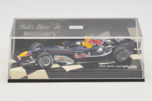 Red Bull RB2 Ferrari #14 C. Klien Red Bull Racing 2006 Minichamps 1:43 400060015 Metal - imagem 4 de 5