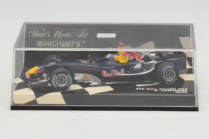 Red Bull Racing RB2 #14 D. Coulthard F1 2006 Minichamps 1:43 400060014 Metal - imagem 5 de 5