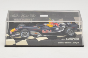 Red Bull Racing RB2 R. Doornbos Test Driver F1 2006 Minichamps 1:43 400060037 Metal - imagem 5 de 5