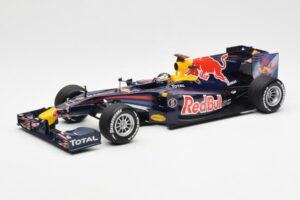 Red Bull Racing Renault RB5 #5 S. Vettel Showcar 2010 Minichamps 1:18 153100175 Metal