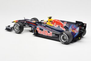 Red Bull Racing Renault RB6 #6 M. Webber F1 2010 Minichamps 1:18 110100006 Metal - imagem 5 de 6