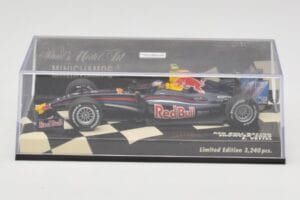 Red Bull Racing Renault RB5 #15 S. Vettel Showcar 2009 Minichamps 1:43 400090085 Metal - imagem 5 de 5
