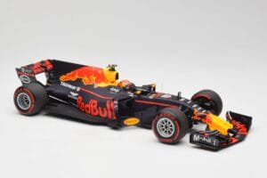 Red Bull Racing RB13 Tag Heuer #33 M. Verstappen Australian GP 2017 Minichamps 1:18 110170033 Resina - imagem 4 de 7